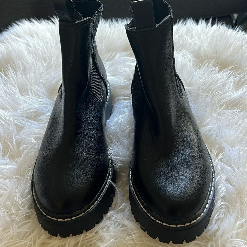 Dolce vita black bootie sz 7
